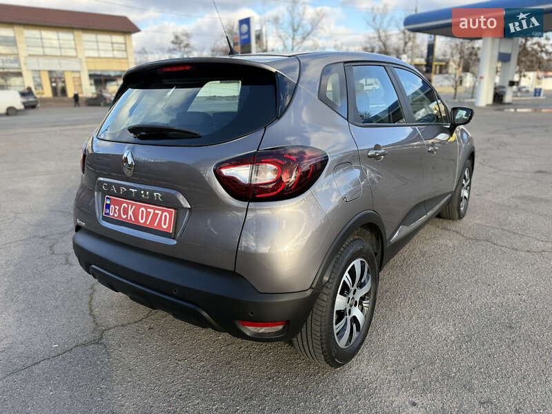 Внедорожник / Кроссовер Renault Captur 2020 в Днепре