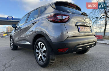 Внедорожник / Кроссовер Renault Captur 2020 в Днепре
