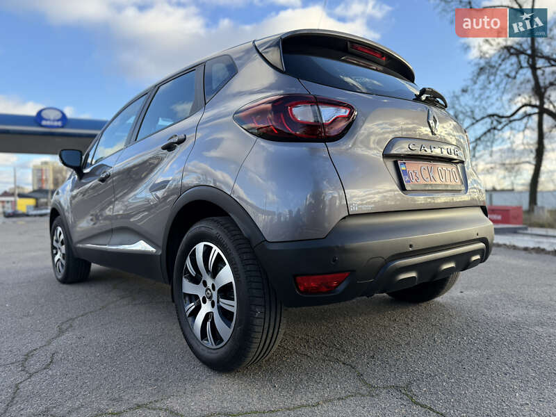 Внедорожник / Кроссовер Renault Captur 2020 в Днепре