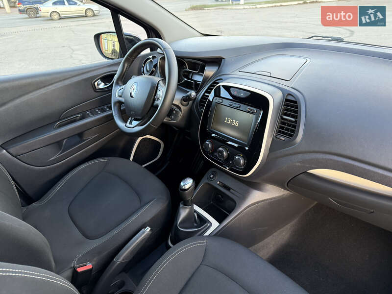 Внедорожник / Кроссовер Renault Captur 2020 в Днепре