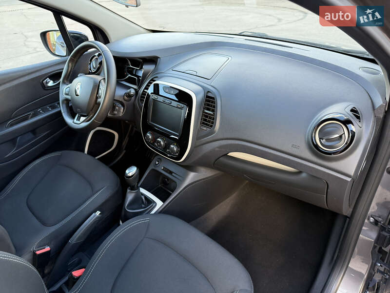 Внедорожник / Кроссовер Renault Captur 2020 в Днепре
