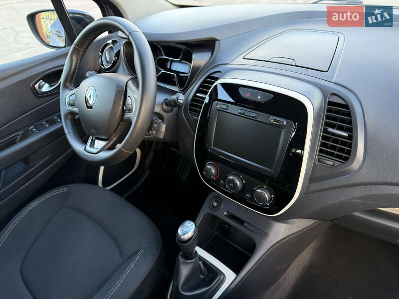 Внедорожник / Кроссовер Renault Captur 2020 в Днепре