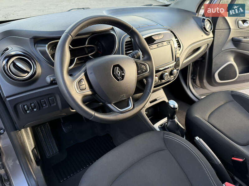Внедорожник / Кроссовер Renault Captur 2020 в Днепре