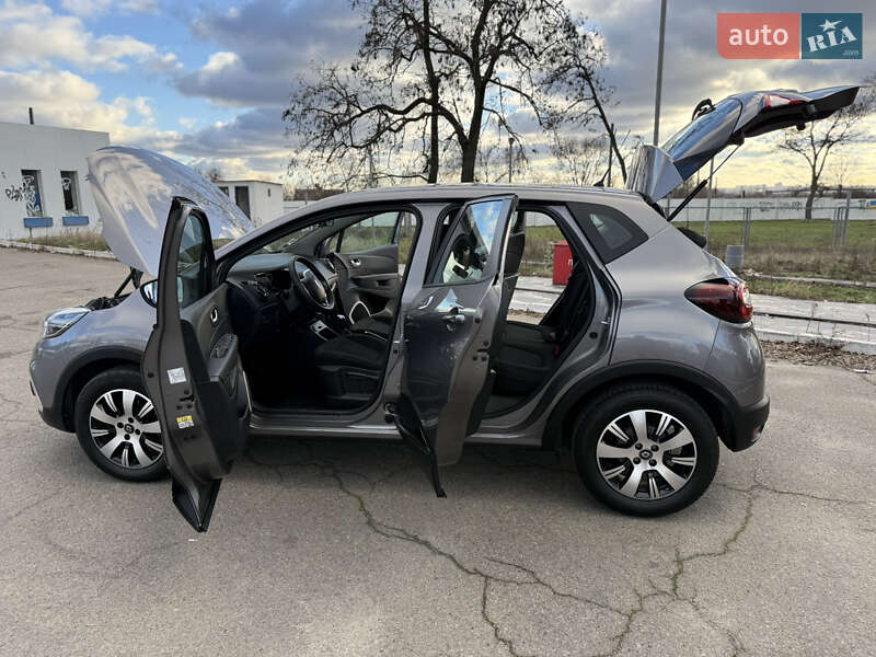 Внедорожник / Кроссовер Renault Captur 2020 в Днепре
