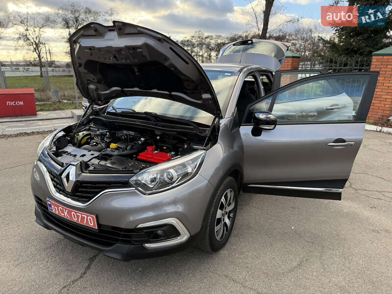 Внедорожник / Кроссовер Renault Captur 2020 в Днепре