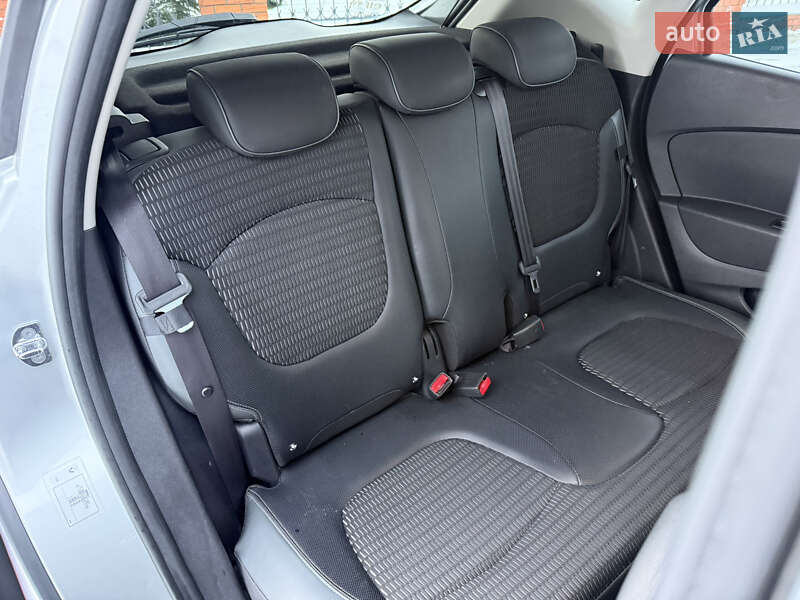 Внедорожник / Кроссовер Renault Captur 2016 в Днепре