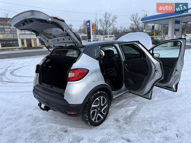 Внедорожник / Кроссовер Renault Captur 2016 в Днепре