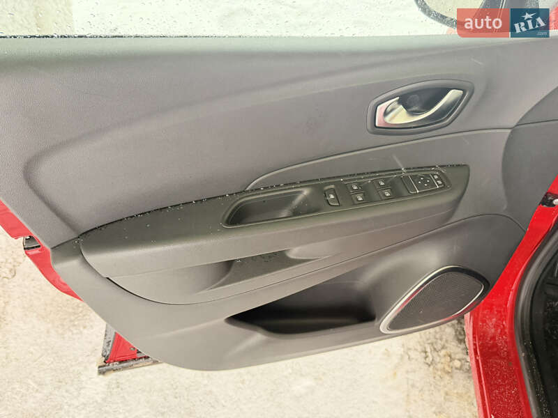 Внедорожник / Кроссовер Renault Captur 2017 в Чернигове