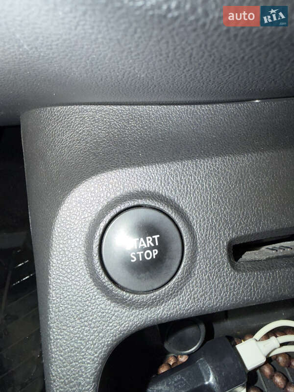 Внедорожник / Кроссовер Renault Captur 2017 в Чернигове