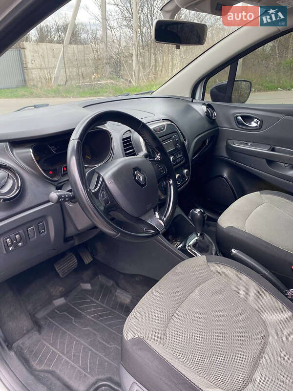 Внедорожник / Кроссовер Renault Captur 2015 в Великодолинском