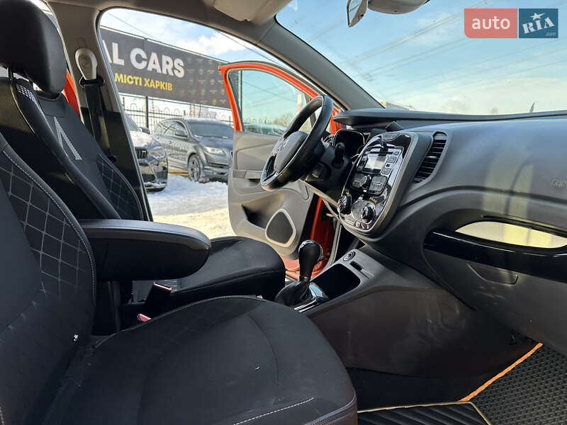 Позашляховик / Кросовер Renault Captur 2015 в Харкові