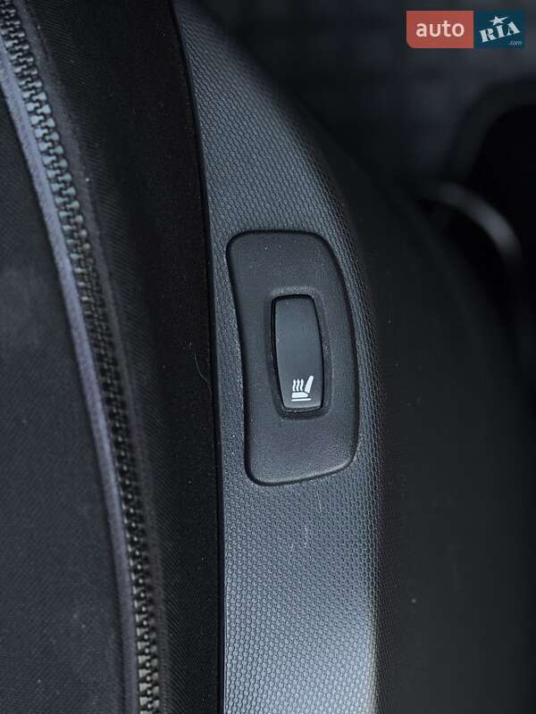 Позашляховик / Кросовер Renault Captur 2013 в Дніпрі