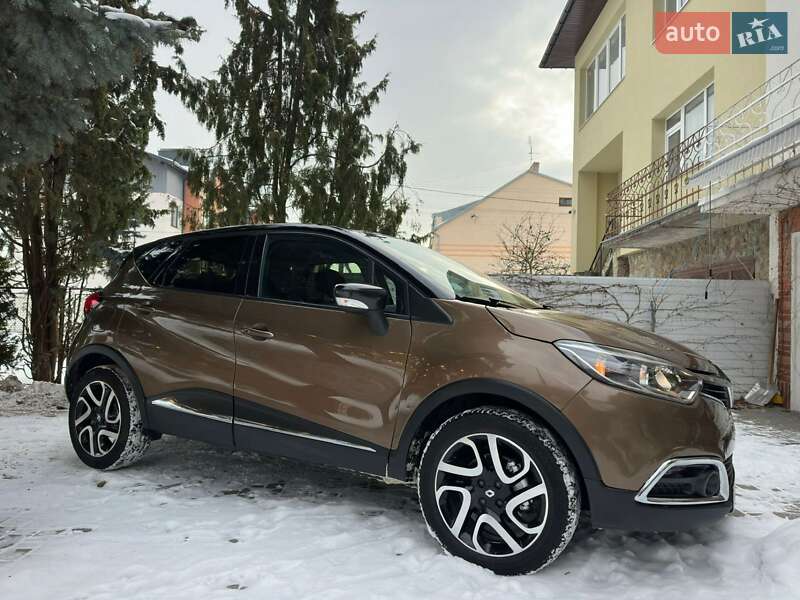 Позашляховик / Кросовер Renault Captur 2016 в Львові