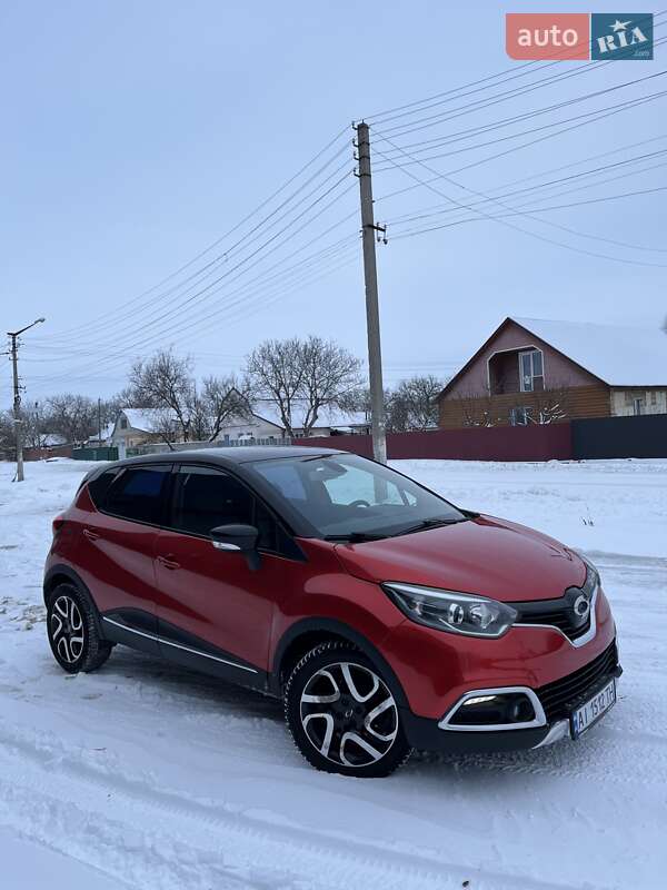 Внедорожник / Кроссовер Renault Captur 2015 в Барышевке