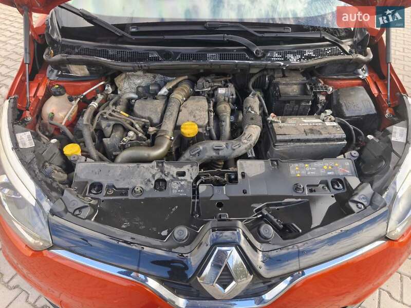 Позашляховик / Кросовер Renault Captur 2016 в Києві