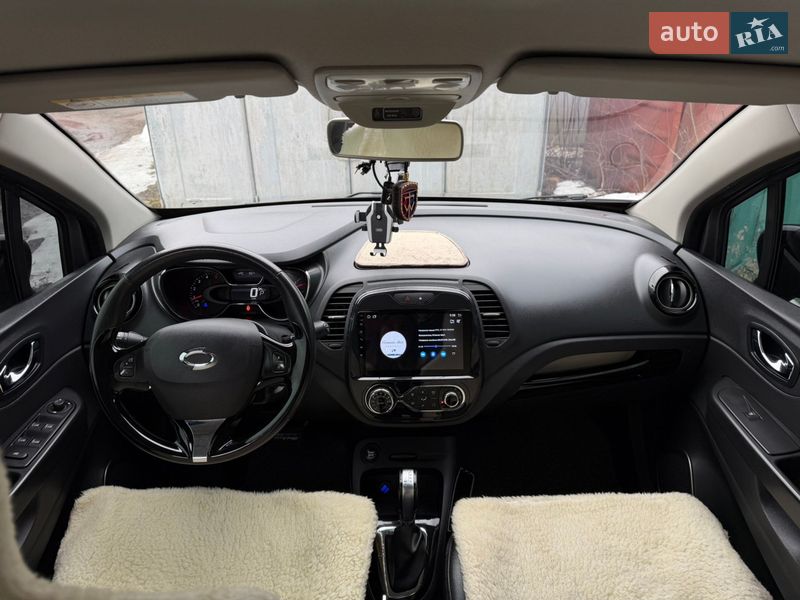 Позашляховик / Кросовер Renault Captur 2017 в Смілі