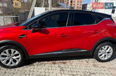 Внедорожник / Кроссовер Renault Captur 2021 в Ивано-Франковске