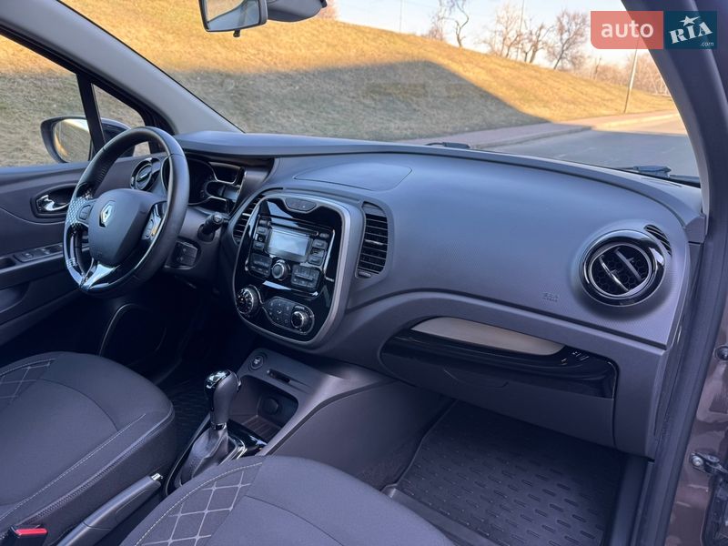 Позашляховик / Кросовер Renault Captur 2015 в Києві