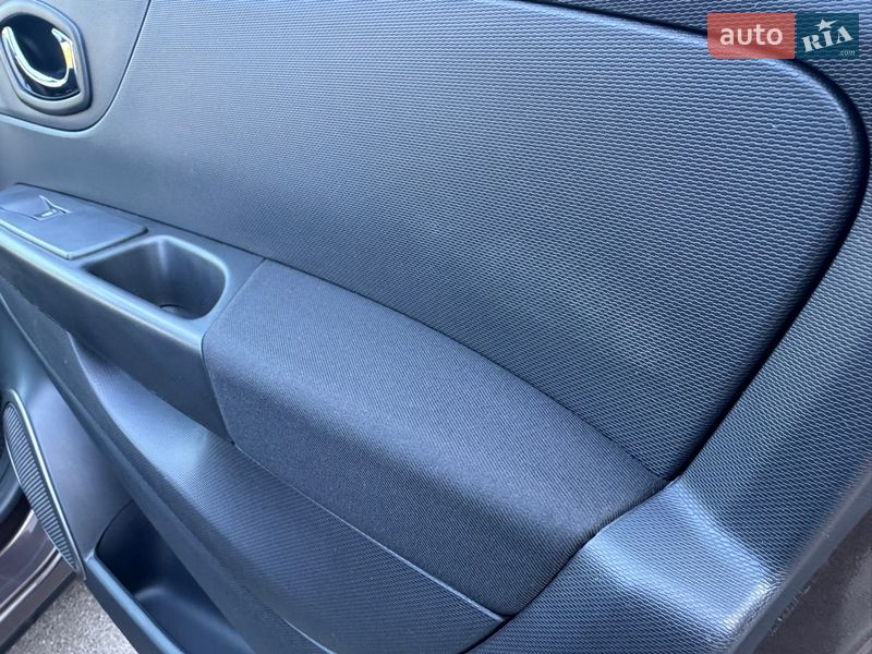 Позашляховик / Кросовер Renault Captur 2015 в Києві