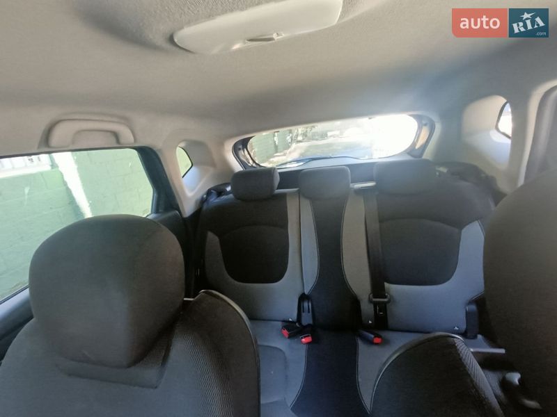 Позашляховик / Кросовер Renault Captur 2016 в Вишгороді