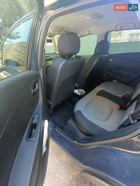 Позашляховик / Кросовер Renault Captur 2016 в Вишгороді