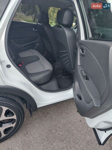 Внедорожник / Кроссовер Renault Captur 2019 в Одессе