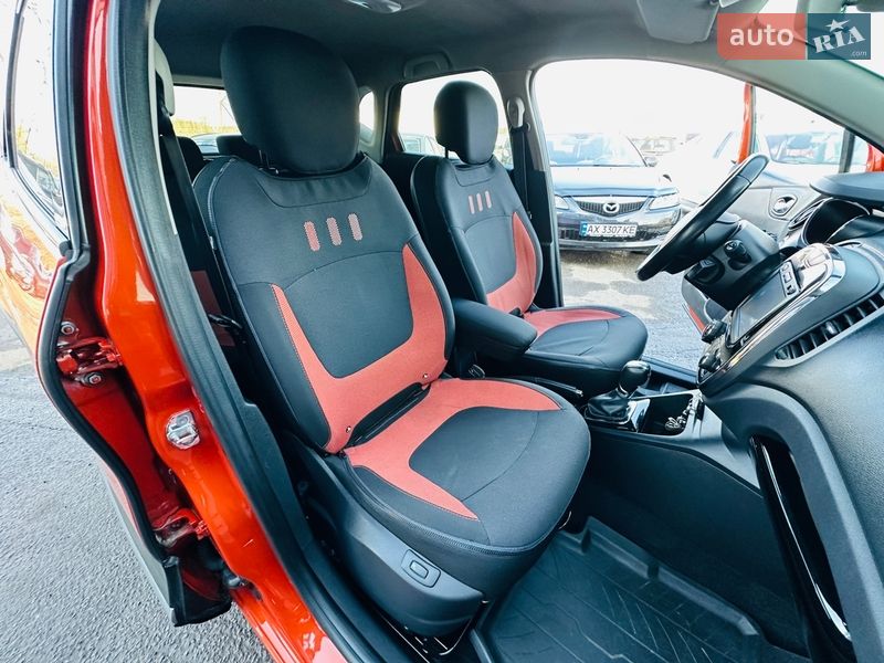 Внедорожник / Кроссовер Renault Captur 2016 в Харькове