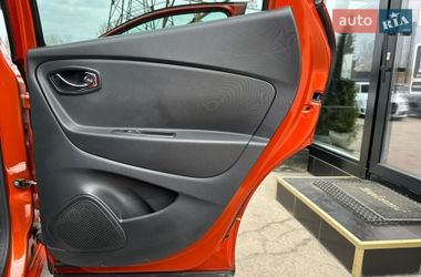 Внедорожник / Кроссовер Renault Captur 2015 в Харькове