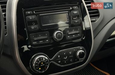 Внедорожник / Кроссовер Renault Captur 2015 в Харькове