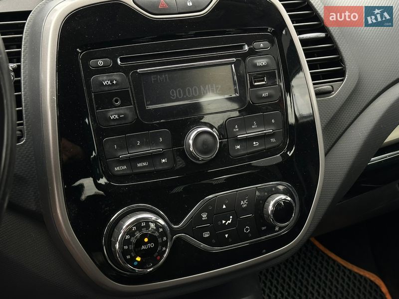 Внедорожник / Кроссовер Renault Captur 2015 в Харькове