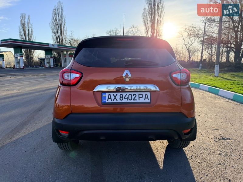 Внедорожник / Кроссовер Renault Captur 2015 в Краснограде