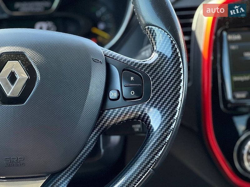 Позашляховик / Кросовер Renault Captur 2015 в Івано-Франківську
