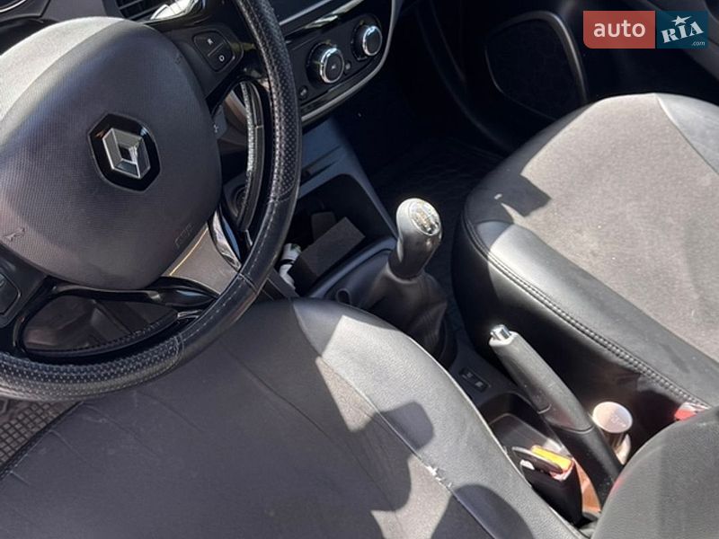 Позашляховик / Кросовер Renault Captur 2014 в Рівному