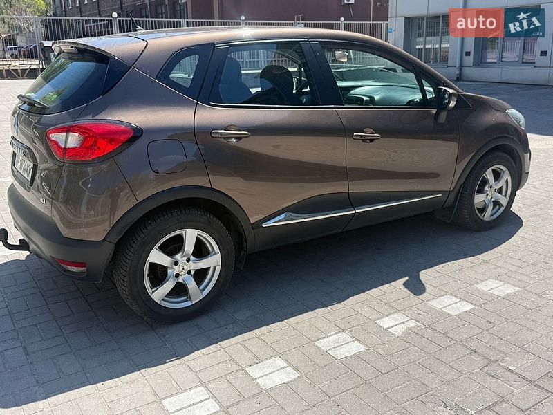 Позашляховик / Кросовер Renault Captur 2013 в Запоріжжі