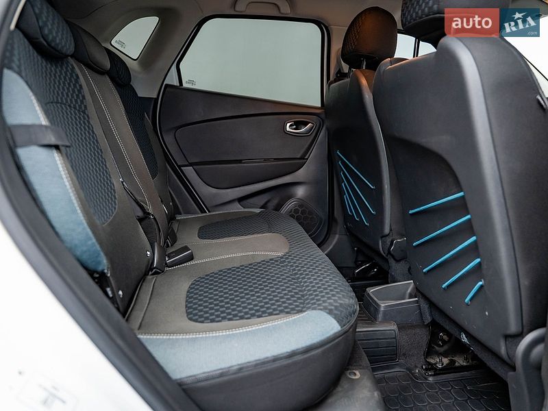Внедорожник / Кроссовер Renault Captur 2019 в Киеве
