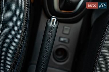 Внедорожник / Кроссовер Renault Captur 2019 в Киеве