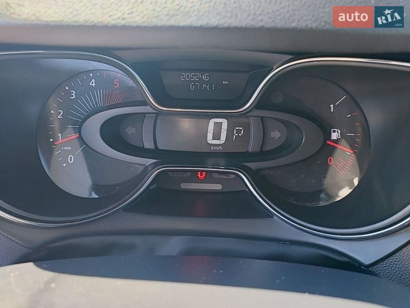 Внедорожник / Кроссовер Renault Captur 2016 в Нетешине