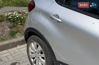 Внедорожник / Кроссовер Renault Captur 2014 в Львове