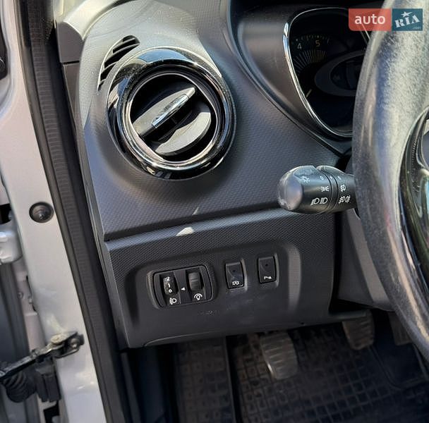 Внедорожник / Кроссовер Renault Captur 2014 в Львове