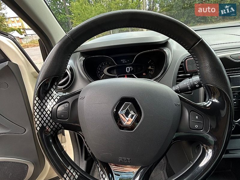 Позашляховик / Кросовер Renault Captur 2015 в Києві