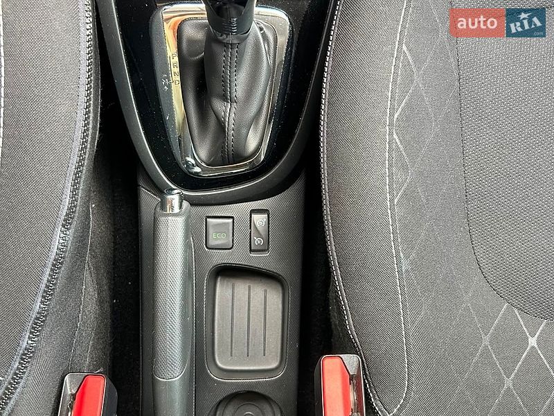 Позашляховик / Кросовер Renault Captur 2015 в Києві