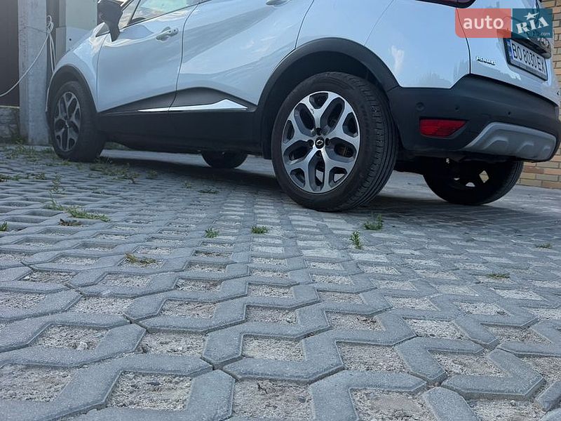 Внедорожник / Кроссовер Renault Captur 2019 в Тернополе
