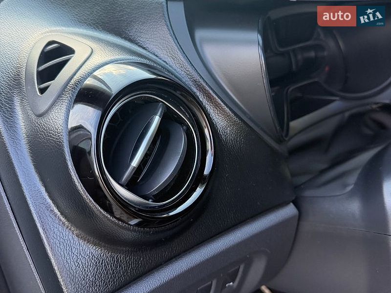 Внедорожник / Кроссовер Renault Captur 2019 в Тернополе