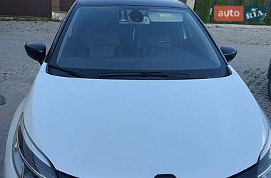 Внедорожник / Кроссовер Renault Captur 2019 в Тернополе