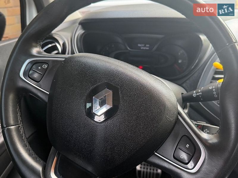 Внедорожник / Кроссовер Renault Captur 2019 в Тернополе