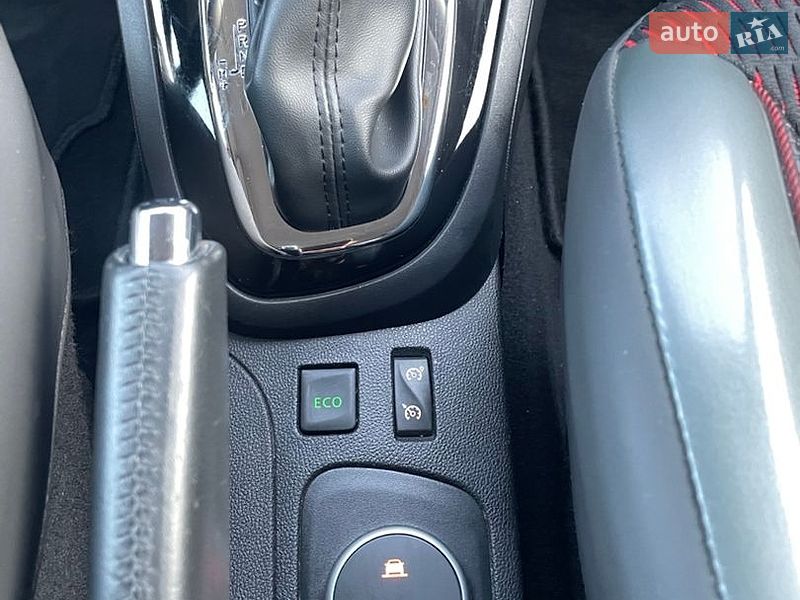 Внедорожник / Кроссовер Renault Captur 2016 в Львове