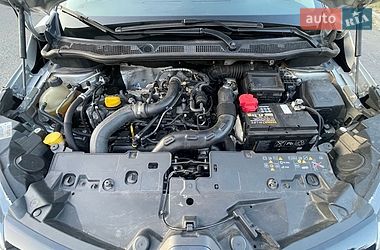 Внедорожник / Кроссовер Renault Captur 2016 в Львове