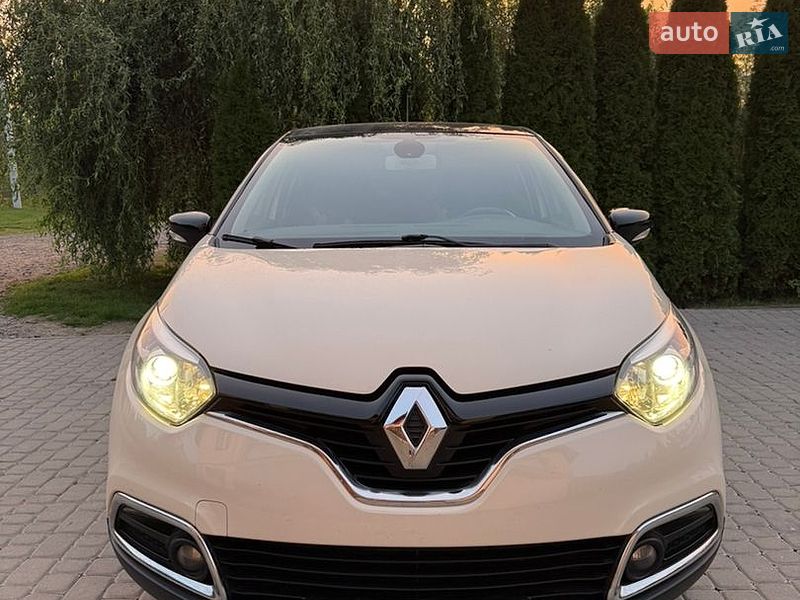 Позашляховик / Кросовер Renault Captur 2015 в Львові