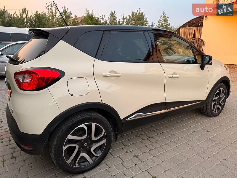 Позашляховик / Кросовер Renault Captur 2015 в Львові