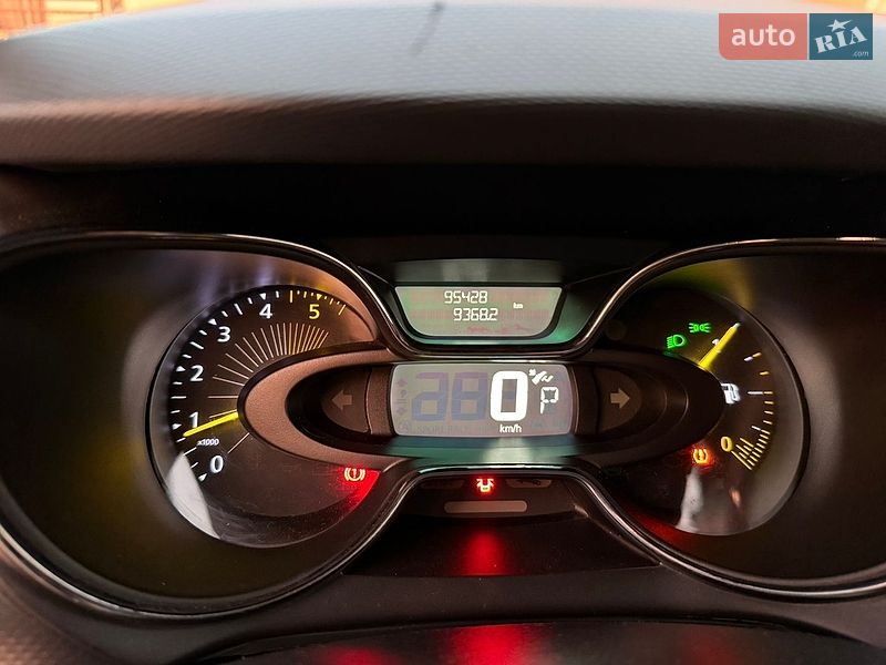 Позашляховик / Кросовер Renault Captur 2015 в Львові